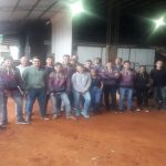 Alumnos visitan establecimientos de la ciudad